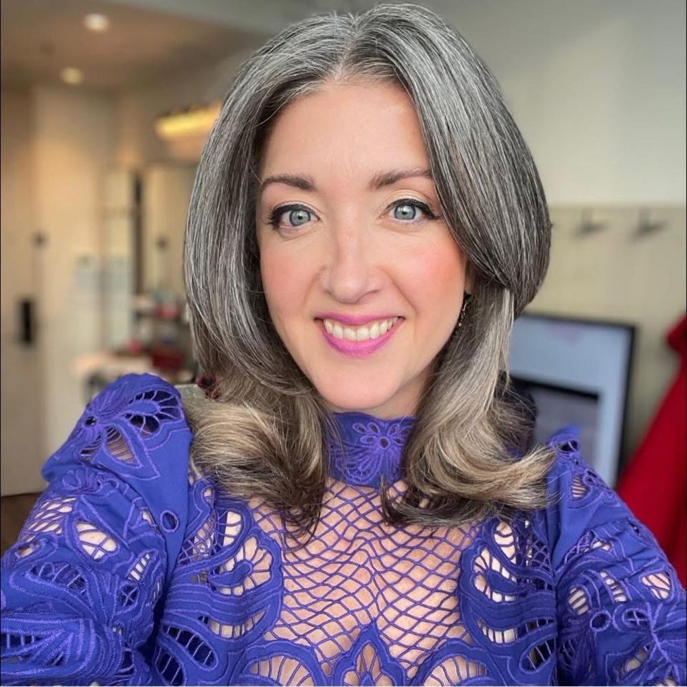 Meet your Posher, Hilary